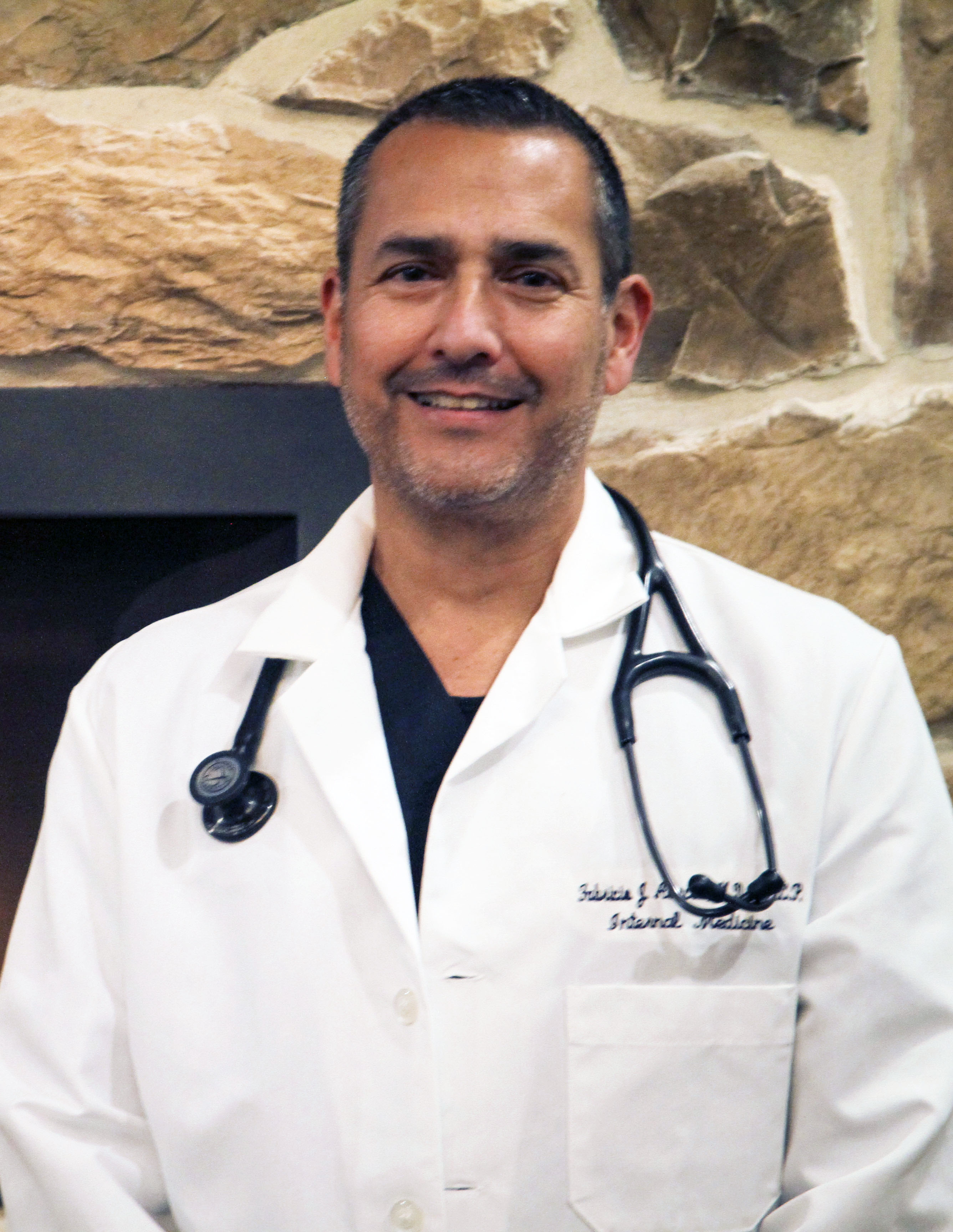 Dr. Fabricio Alarcon
